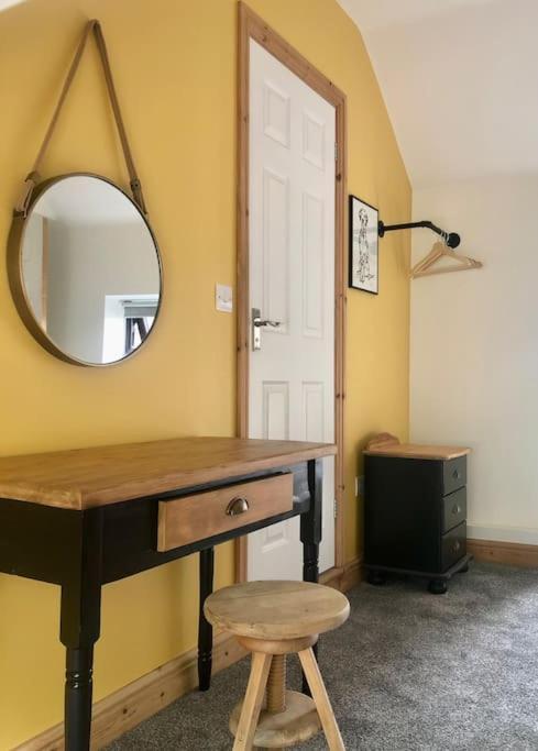 Hilltop House Is A Welcoming 2 Bedroom Property Matlock  Exterior foto